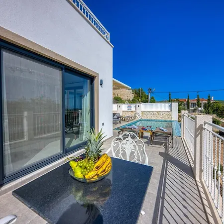 ヴィラ Cukurbag Koeyue Doga Manzarali Oriente