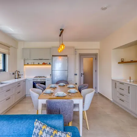 Cukurbag Koeyue Doga Manzarali Oriente