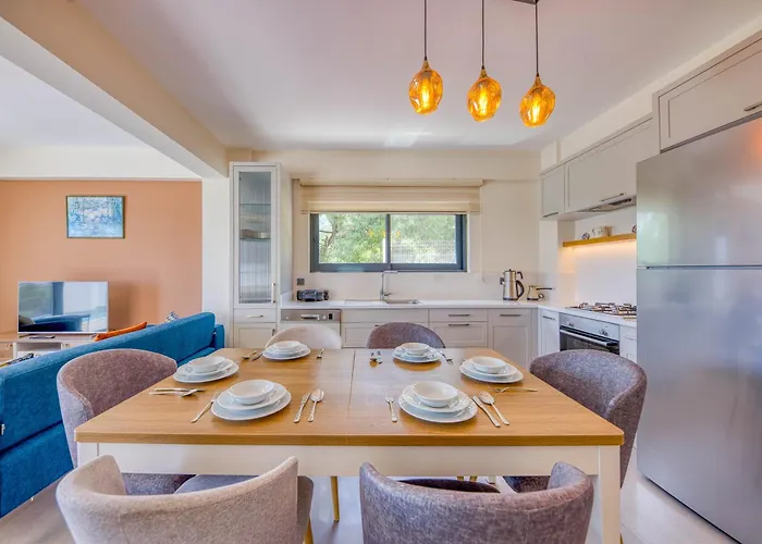 çukurbağ Köyü Doğa Manzaralı Oriente Villa *