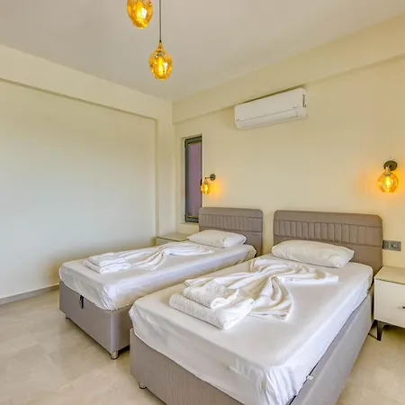 Cukurbag Koeyue Doga Manzarali Oriente