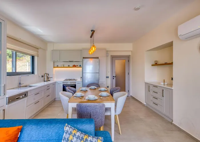 Cukurbag Koeyue Doga Manzarali Oriente